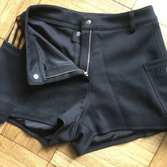 IVYPARK x Adidas Suit Shorts NWT - Picture 8 of 8